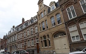 Porte Cochère